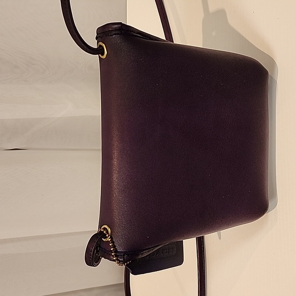 Vintage Coach Purple Everett  #9934 - Picture 6 of 17